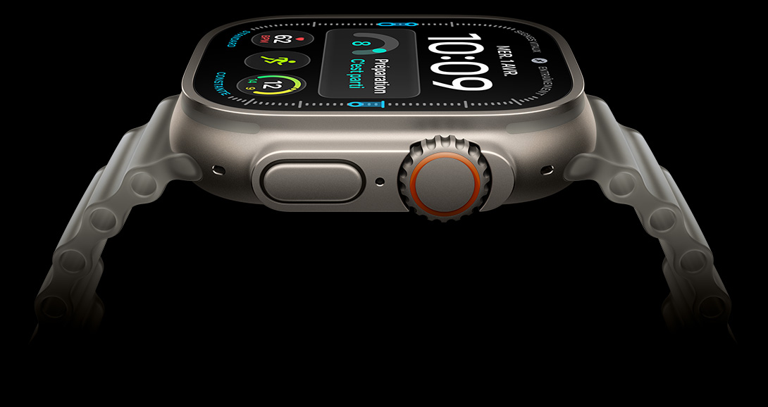 Apple Watch Ultra 4, côté, boîtier en titane, couleur argent, affichage numérique de l’heure, données de santé et de mise en forme, couronne Digital Crown orange, bouton latéral